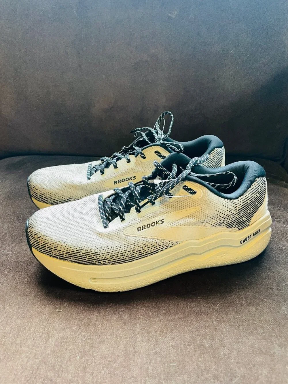 Brooks Ghost 2 Max Sneakers Men 11 US Pelican Black Running 1104311D-092 Medium - Picture 3 of 5